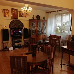https://apartment-in-the-historical-center.bucharesthotelsnow.com